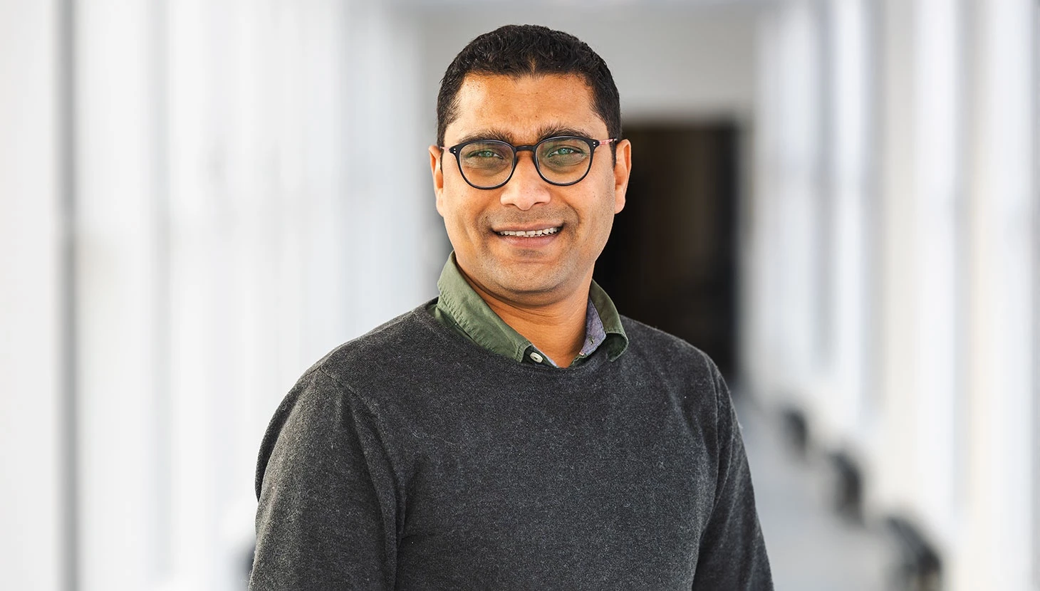 Lektor Mohit Kothari er hovedansvarlig forsker for projektet ved Hammel Neurocenter. Foto: Agata Lenczewska-Madsen