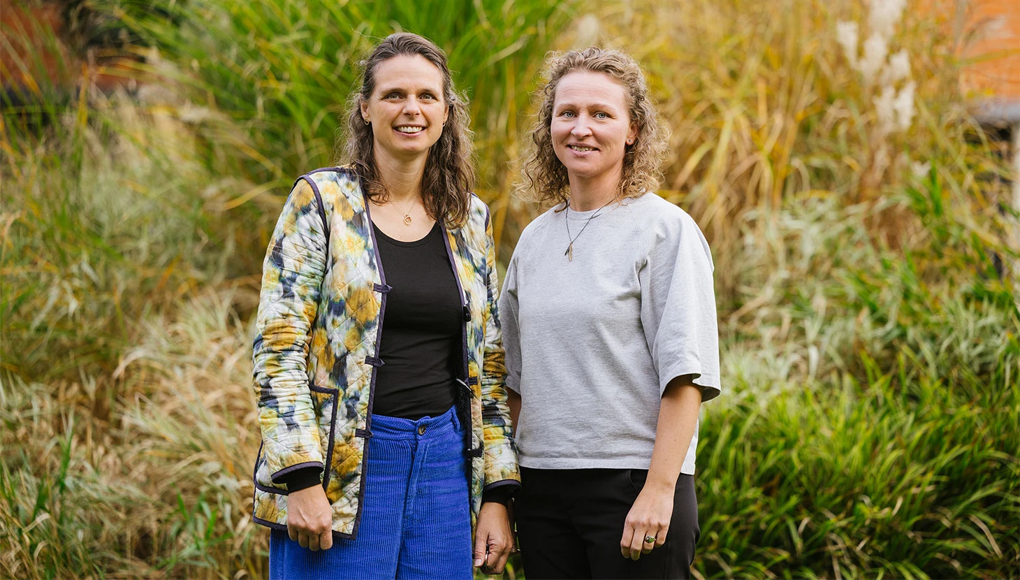 Ungementorerne Mette Ryssel Bystrup og Helle Bak Christensen er erfarne fagfolk på Hammel Neurocenter.  Foto: Agata Lenczewska-Madsen  